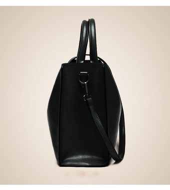 Oil and Wax Skin Single Shoulder Bag-Black